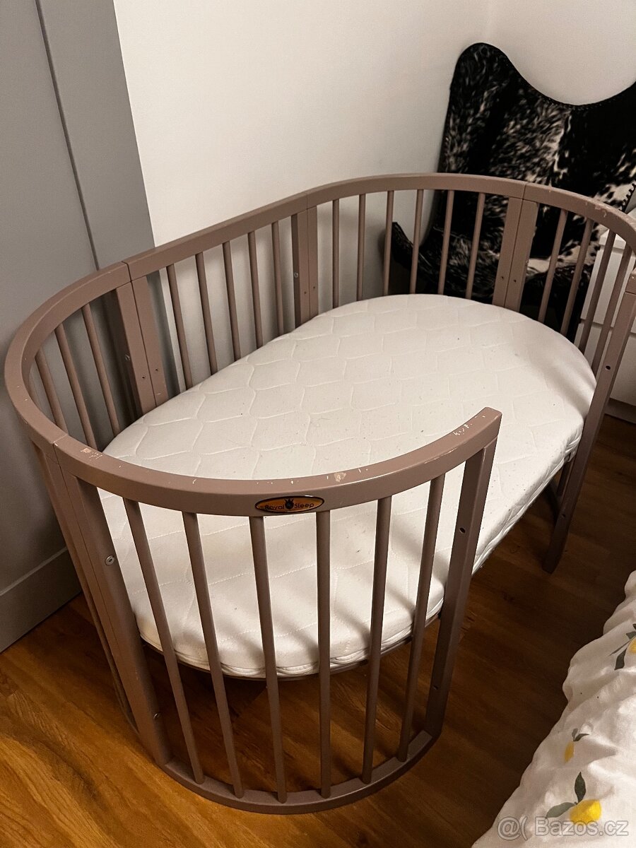 Rostoucí postýlka 7v1 včetně setu matrací