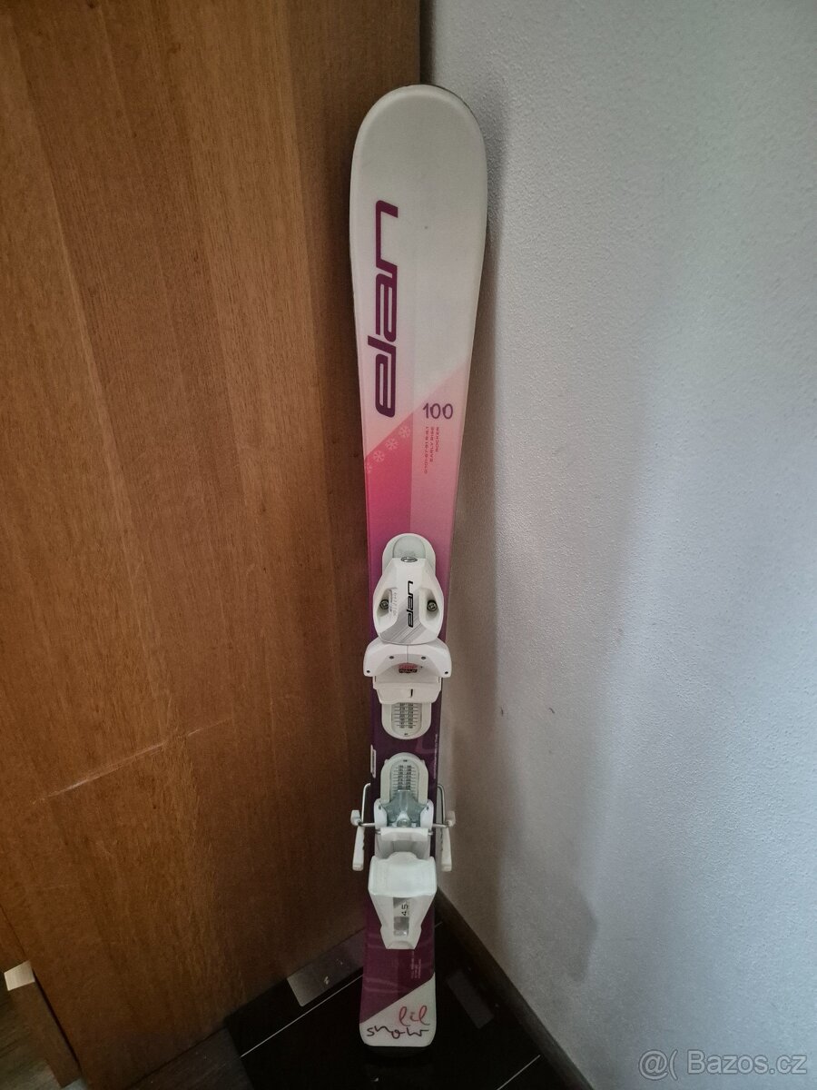 Prodam divci lyzarsky set a lyzaky