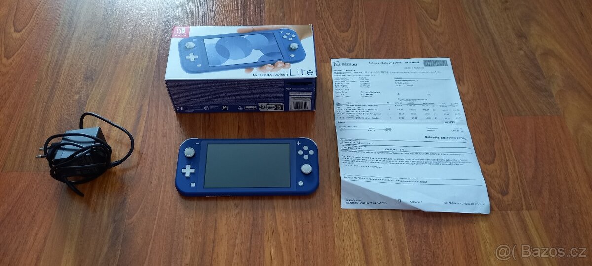 Nintendo Switch Lite Záruka/ jako nová