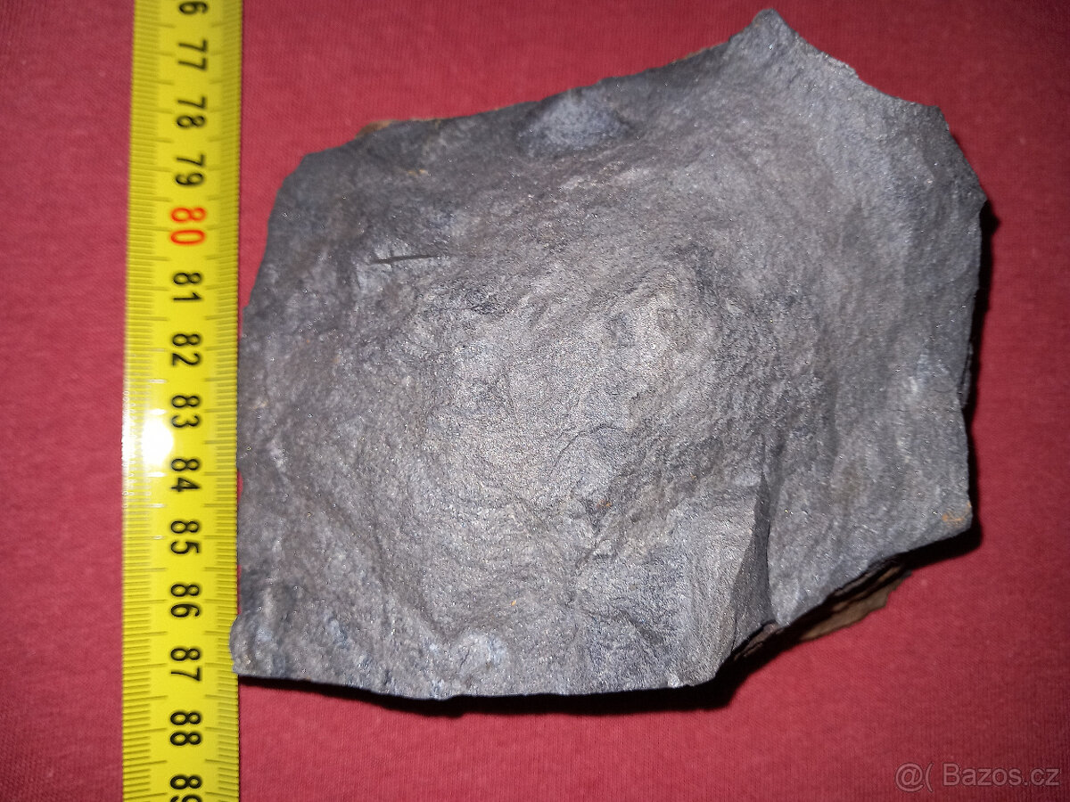 Kámen, minerál, nerost chvaletická ruda 2