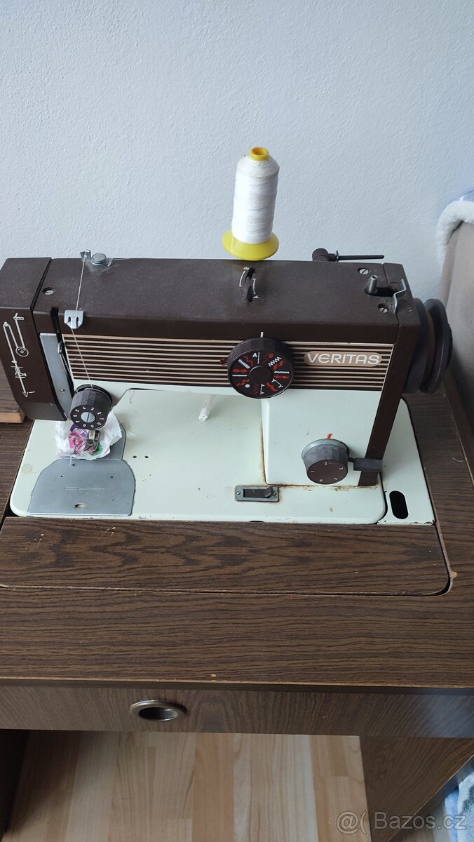 Prodám šicí stroj