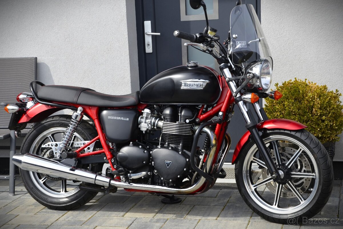 Triumph Bonneville SE 865 Red Frame limited edition