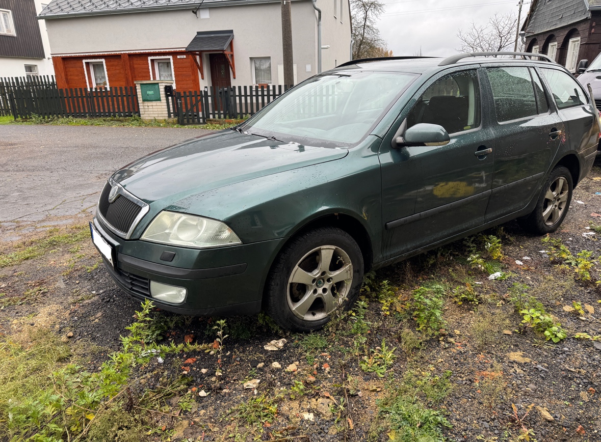 Díly škoda Octavie 2 1.9tdi 77kw BLS barva 5972