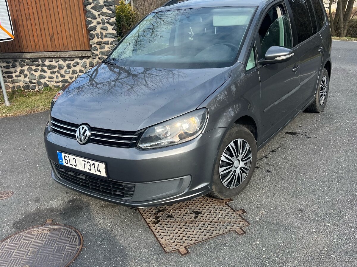 Prodam VW Touran 1T3, 7 mist, spolehliva motorizace 1.6Tdi 7