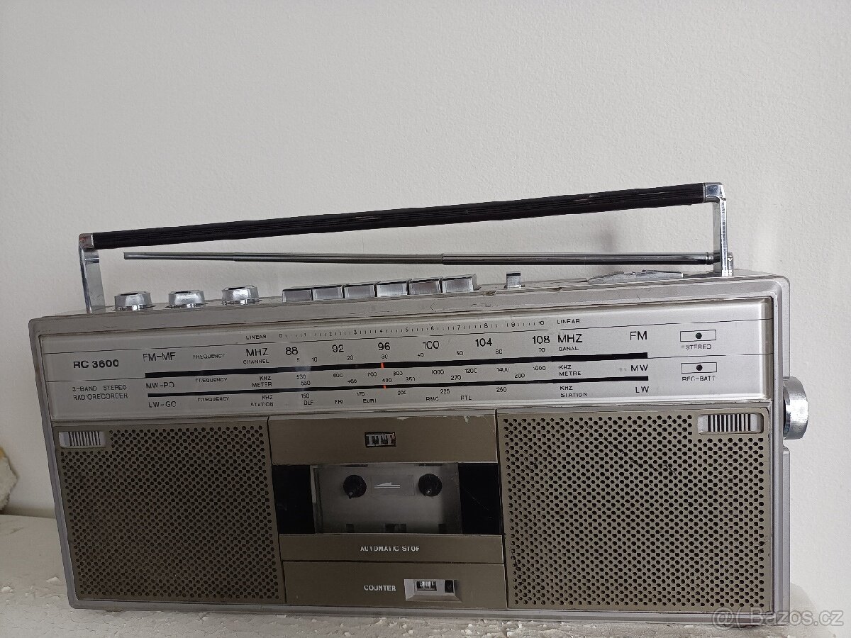 ITT RC3600 radiomagnetofon boombox retro kazeťák