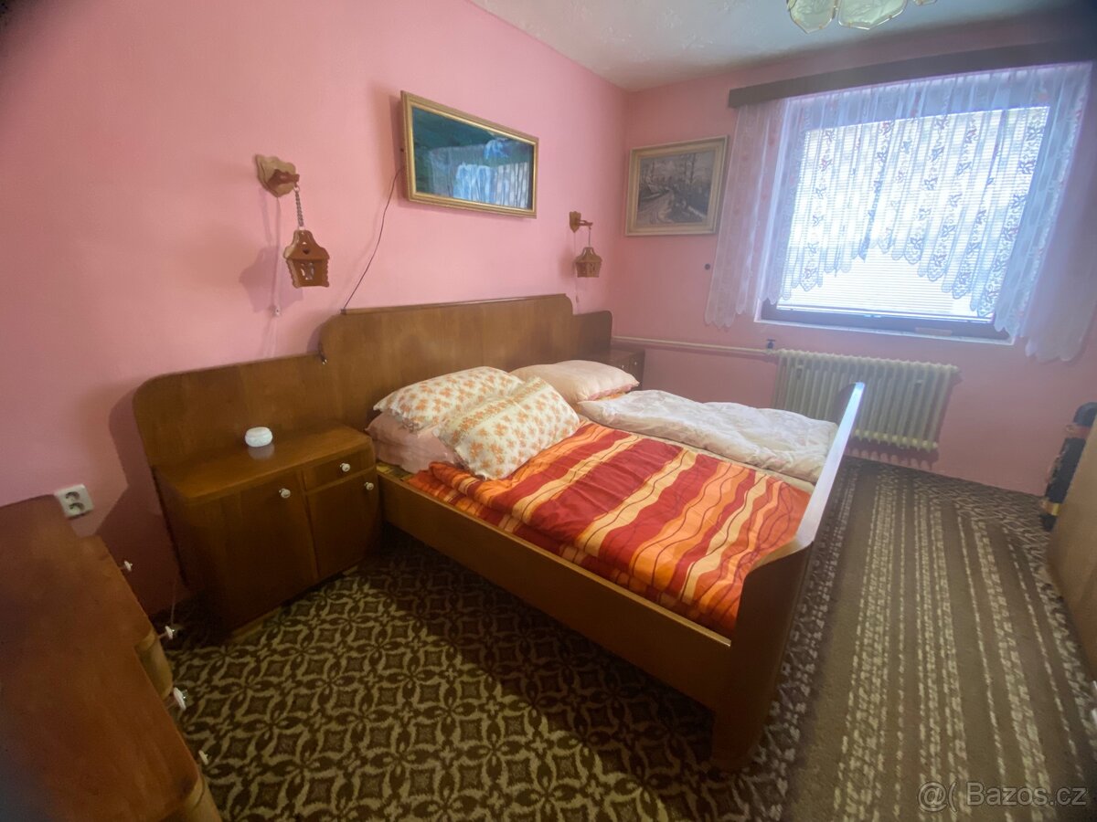Starožitná ložnice