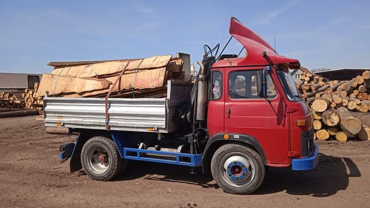 Avia sklapěč s hydraulickou rukou
