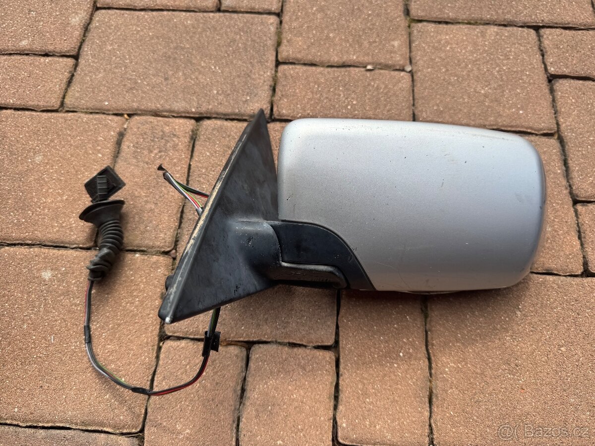 BMW e39 LEVÉ ZRCÁTKO