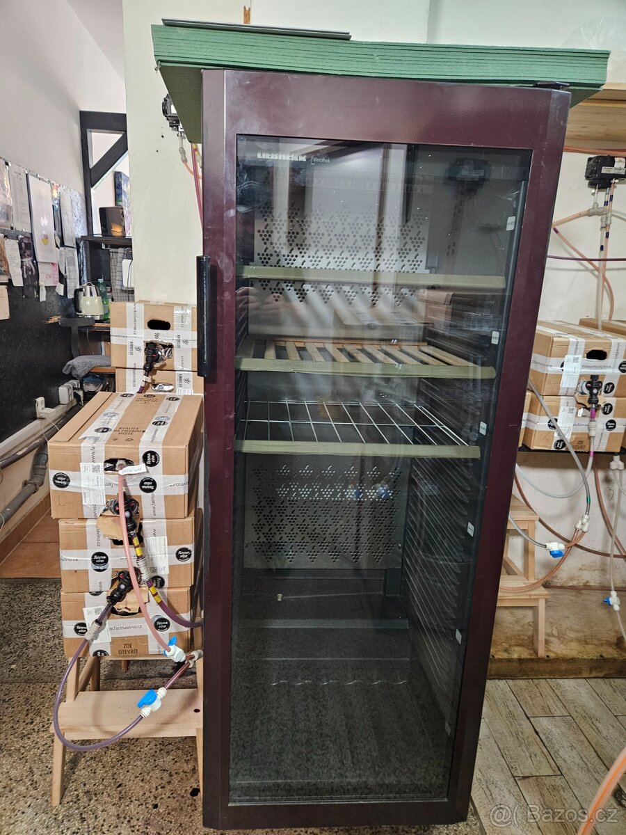 Vinotekova lednice Liebherr