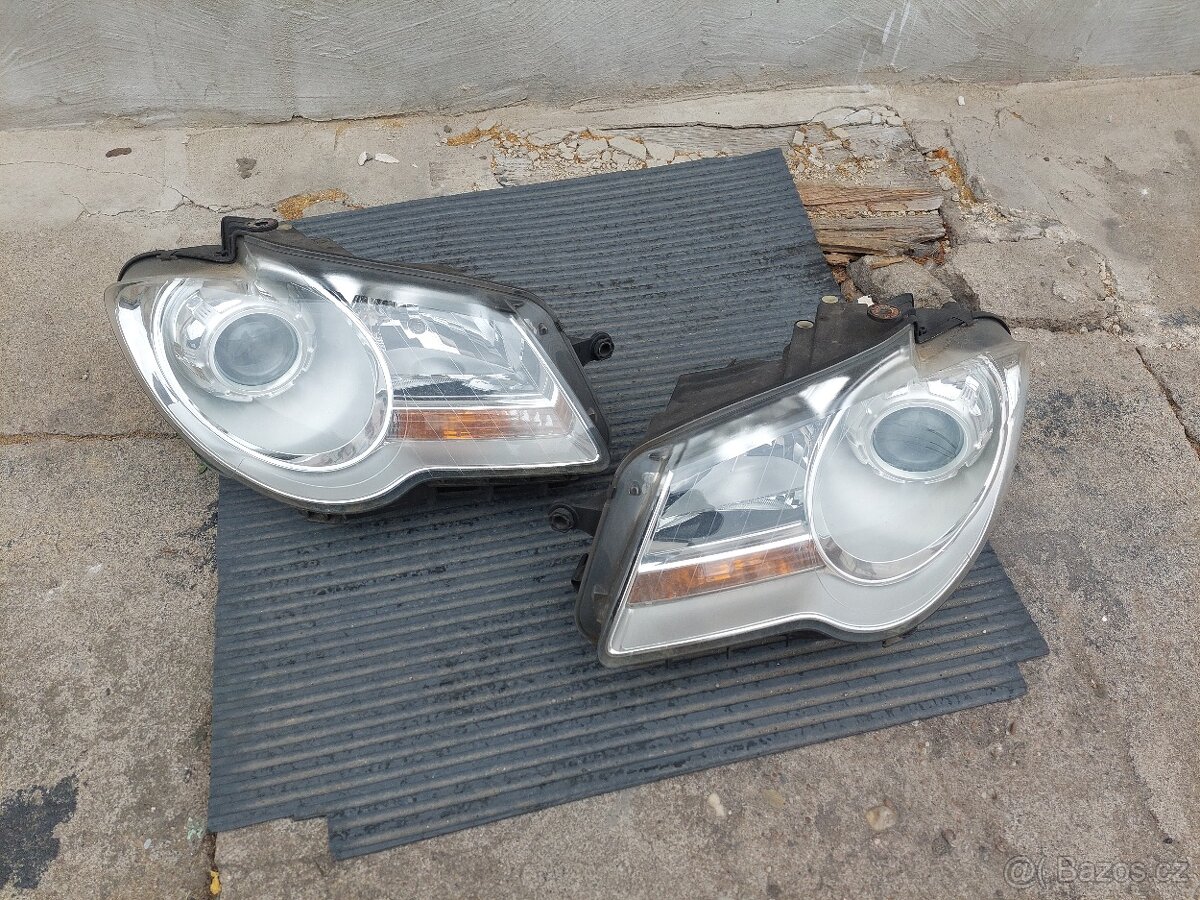 Přední světla halogen VW Touran 1T2