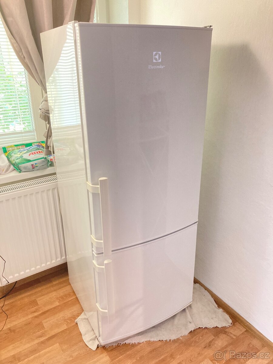 Lednice s mrazákem Elektrolux