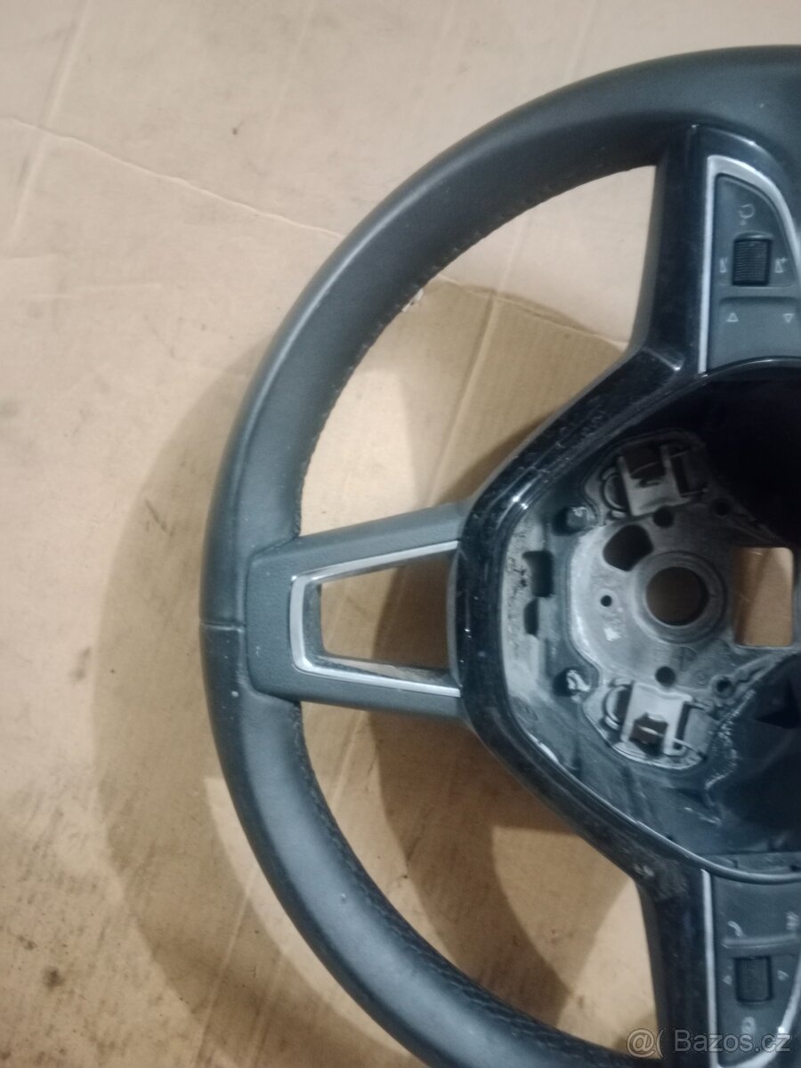 Multifunkční volant Octavia 3