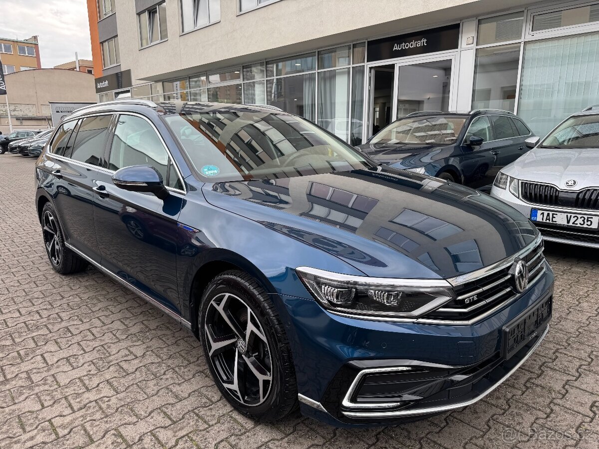 VW Passat B8 GTE 1.4TSI 150kW DSG R-Line Tažné Matrix 360°