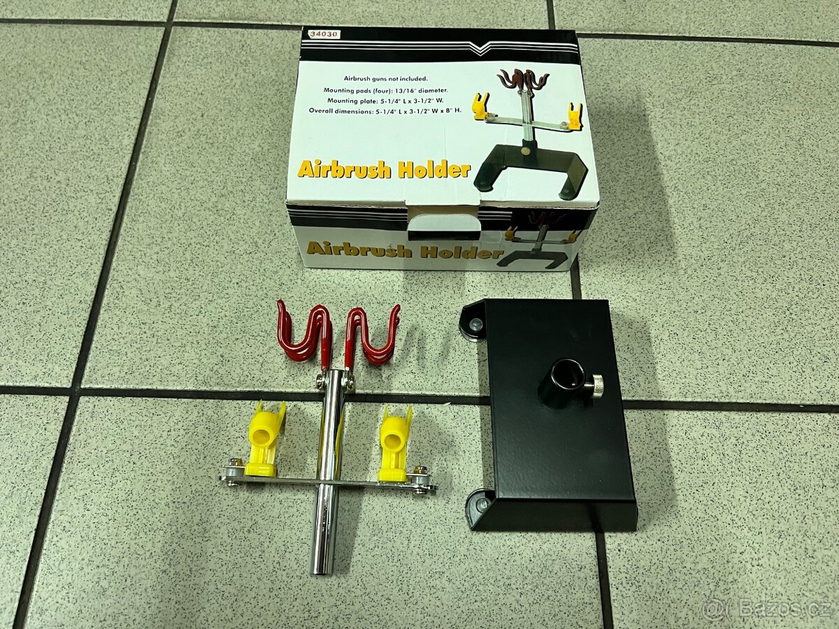 Čistící stanice s držákem pistole pro airbrush
