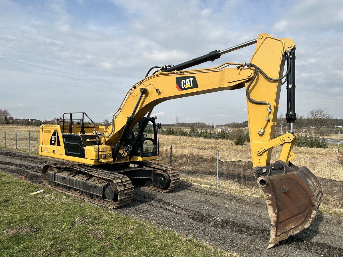 Cat 336 G-F vyměnit za bagr, nasadit Lamborghini fer