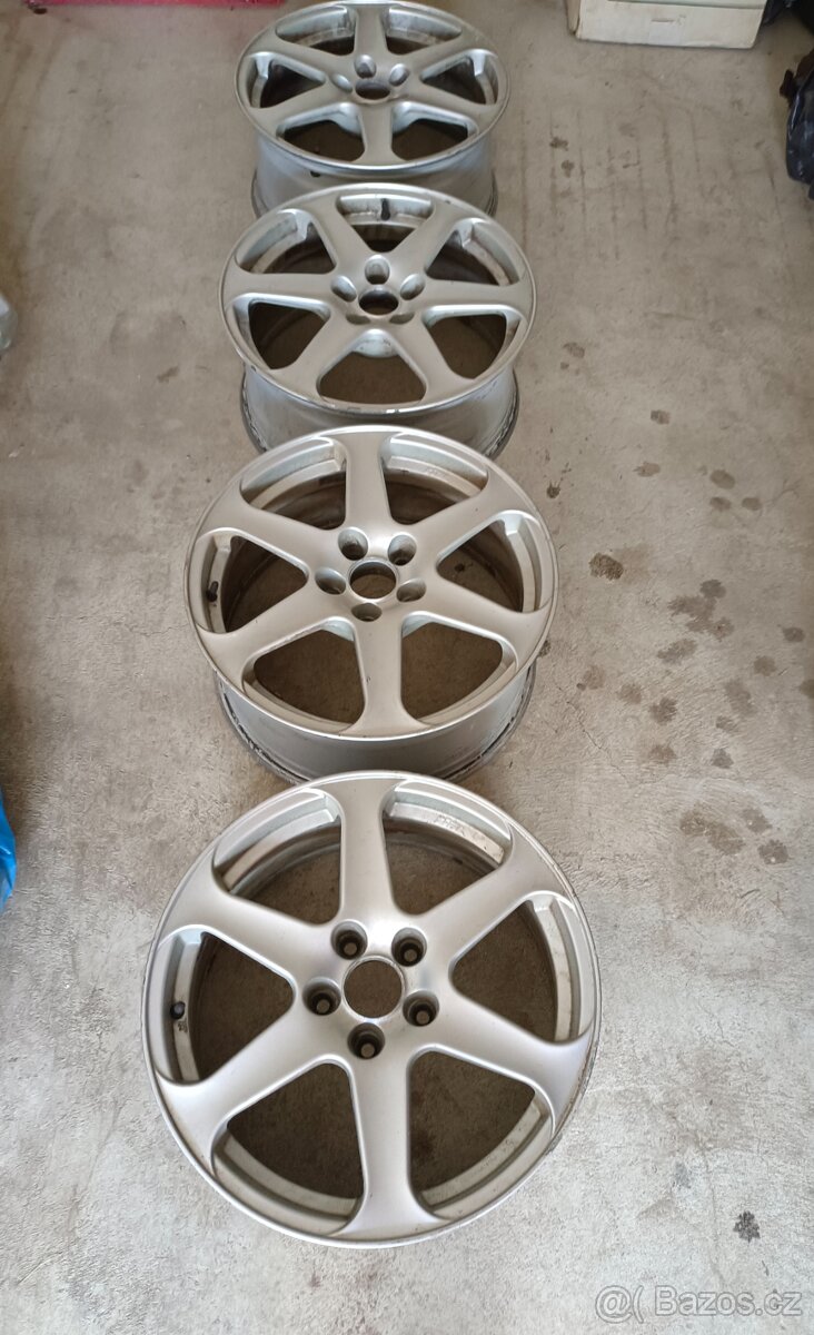 Alu kola R18 Rial
