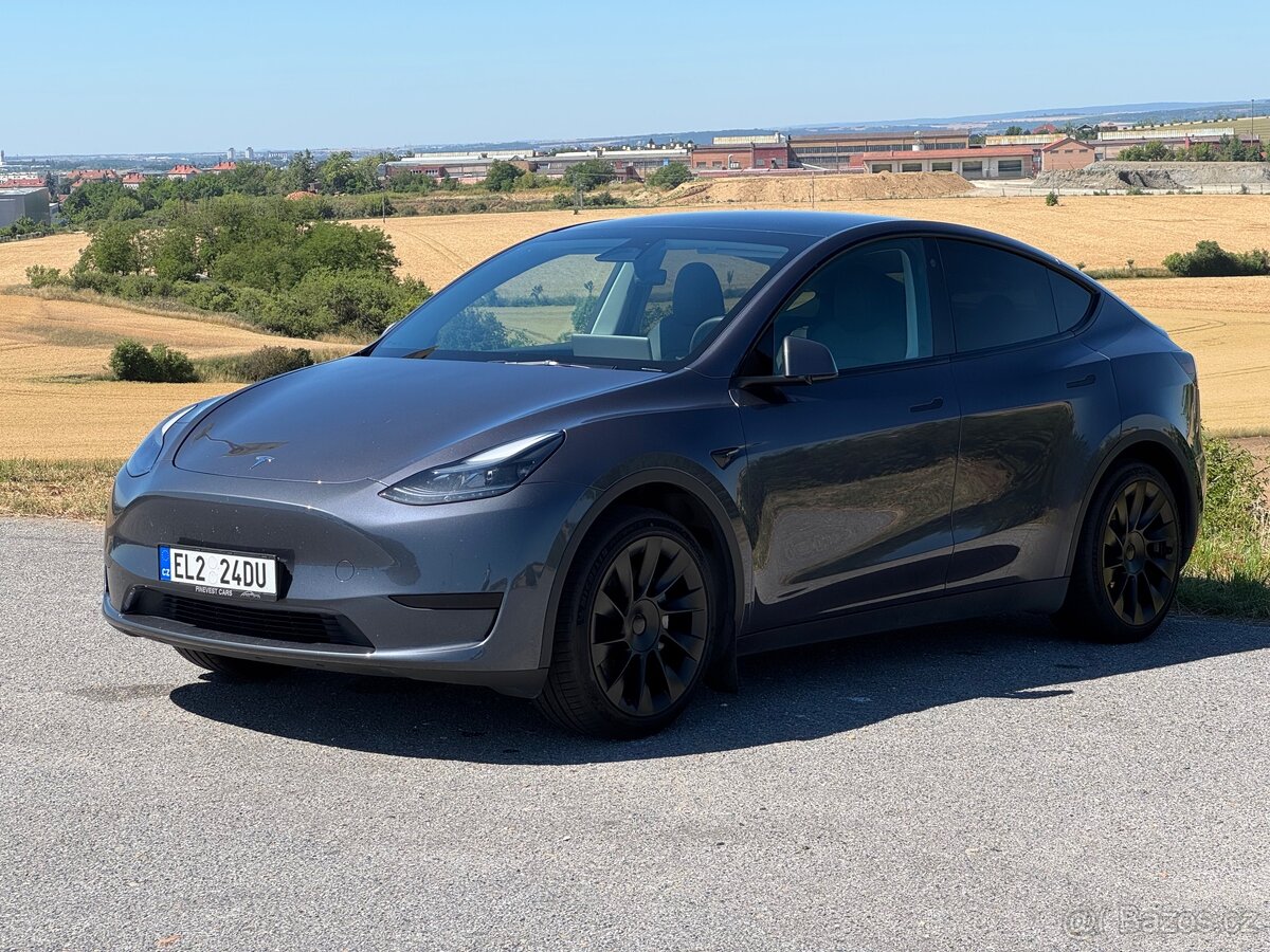 Tesla Model Y Standard Range Tažné 2023 87k km SoH 96%