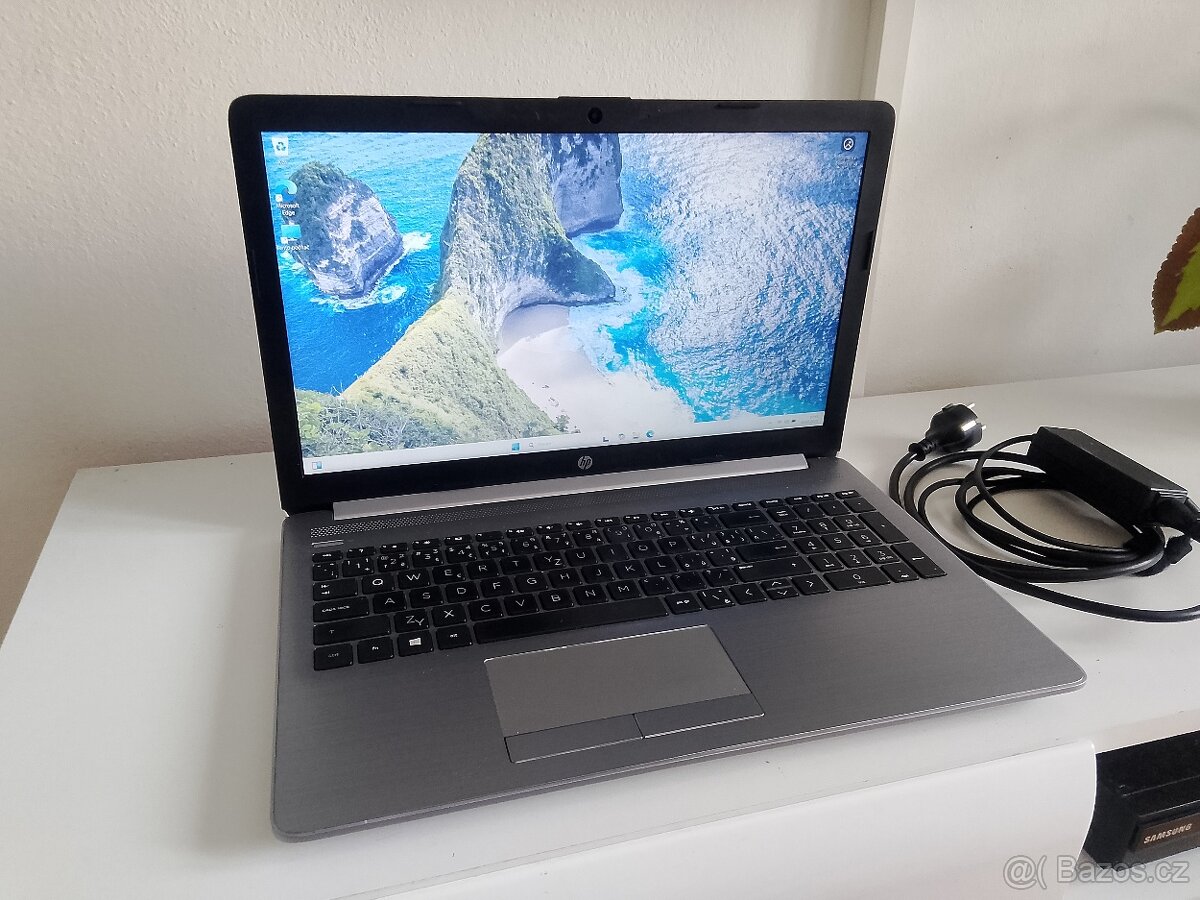 Intel® i5 8265U 8GB RAM