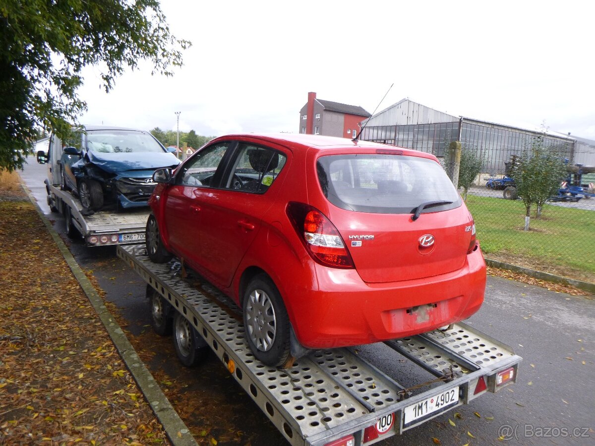 HYUNDAI I20 1.2 57 kw r.v.2011