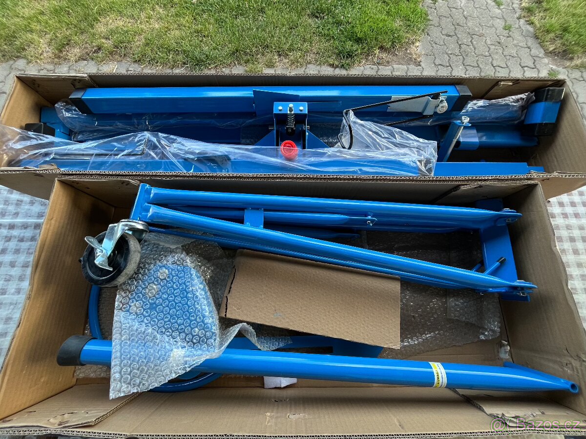 Zvedák sádrokartonu/OSB