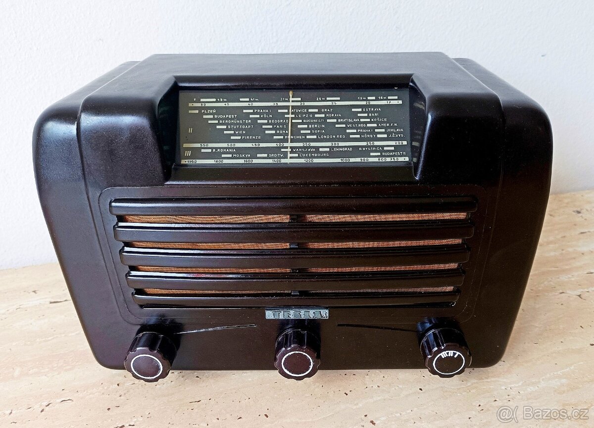 Starožitné rádio Tesla Talisman po celkové renovaci, 1946
