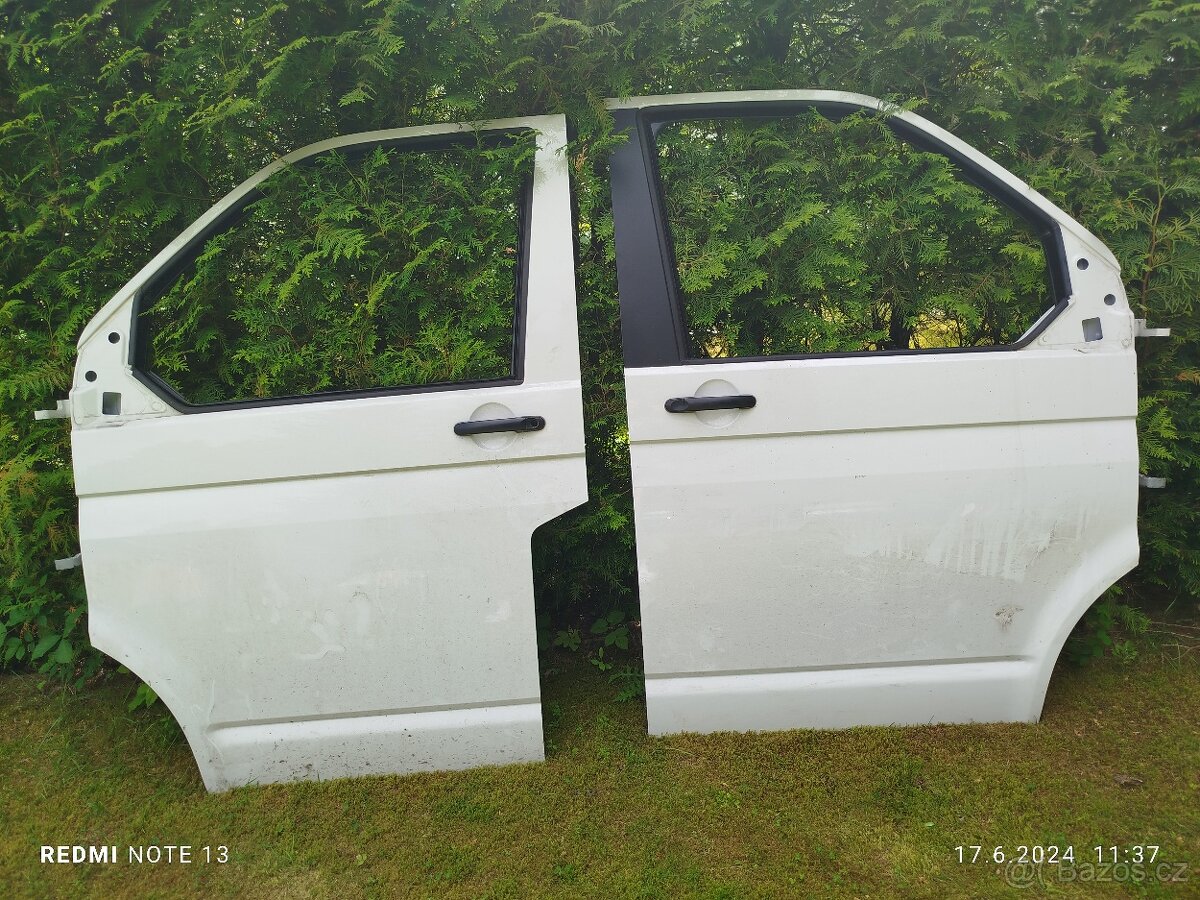 VW T6 bile dvere neposkozene neopravovane