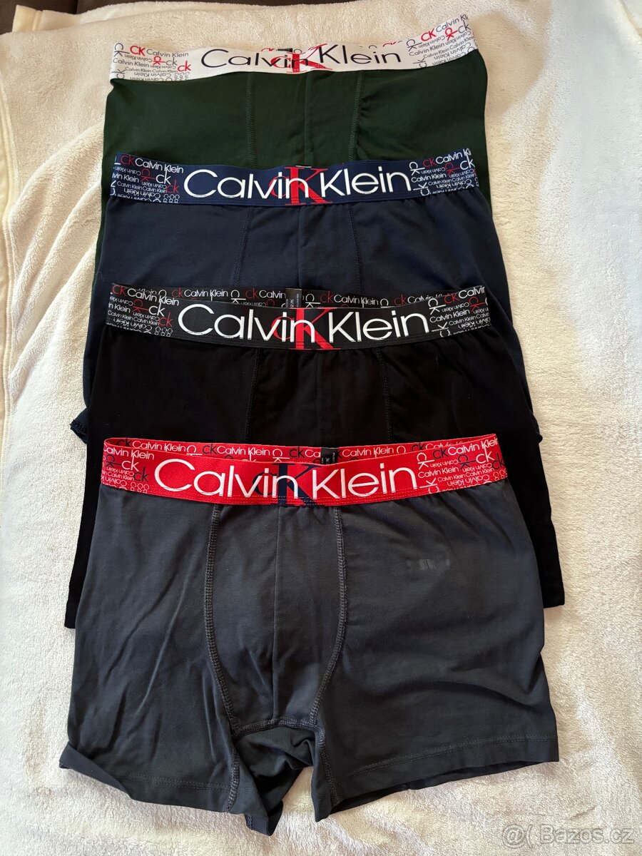Calvin Klein boxerky velikost M pack po 4ks
