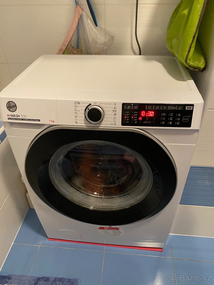 Pračka Hoover s funkcí páry