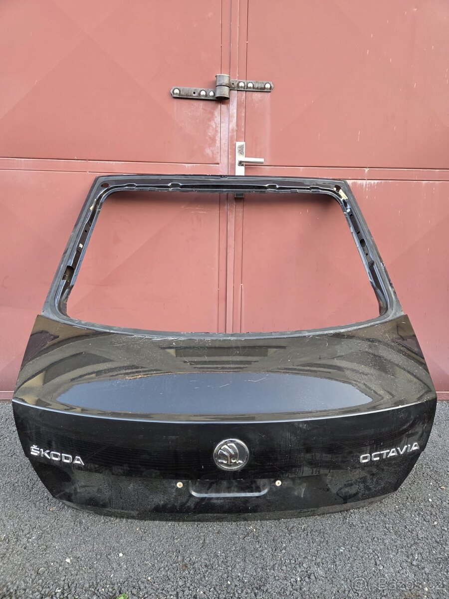 Zadní páté kufrové dveře Škoda Octavia 3 III lift