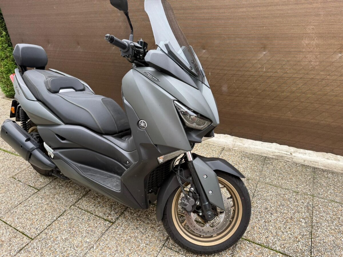 Yamaha X-max 300 ČR 1.majitel DPH