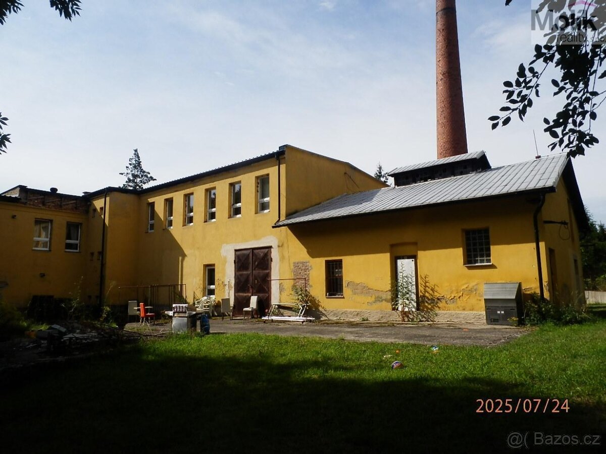 Dům s komerčními prostory a zahradou, Vysoká Pec