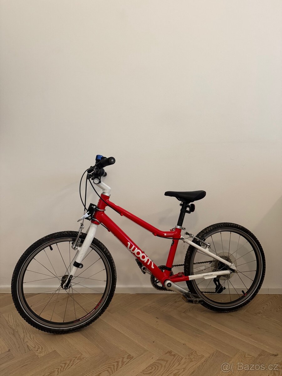 Dětské kolo Woom 4 červené