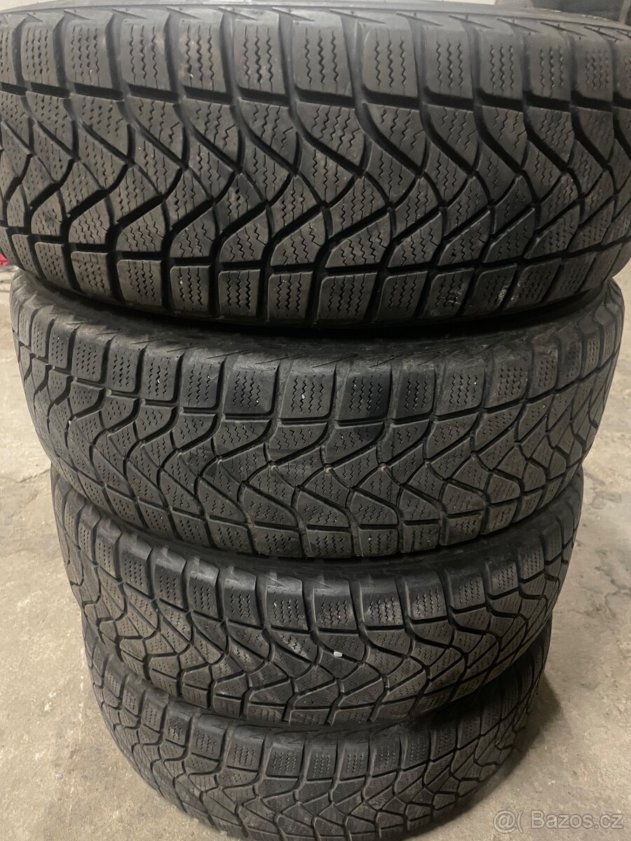 195/60 R16C zimní sada