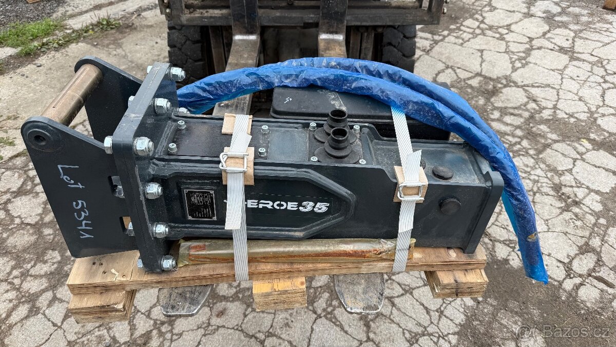 Hydraulické bourací kladivo na Bagr Heroe 35