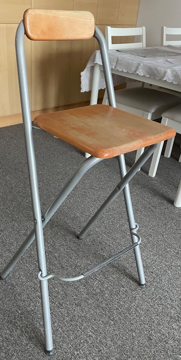 Dřevěné barove židle. 3 židle