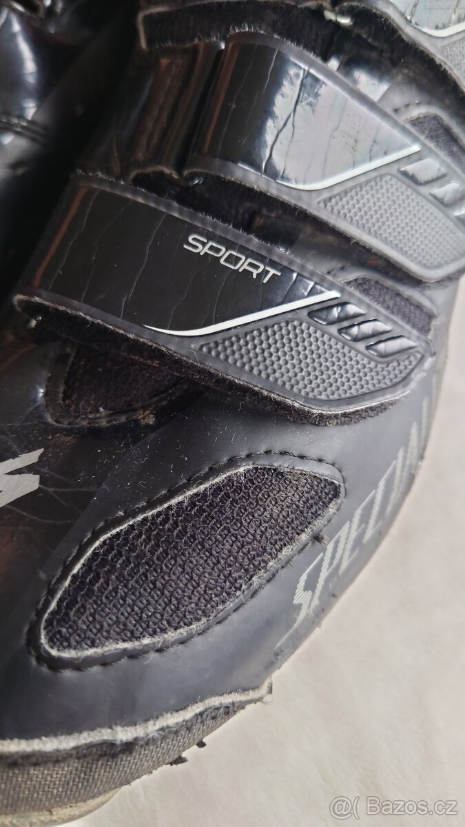 Specialized tretry velikost 39