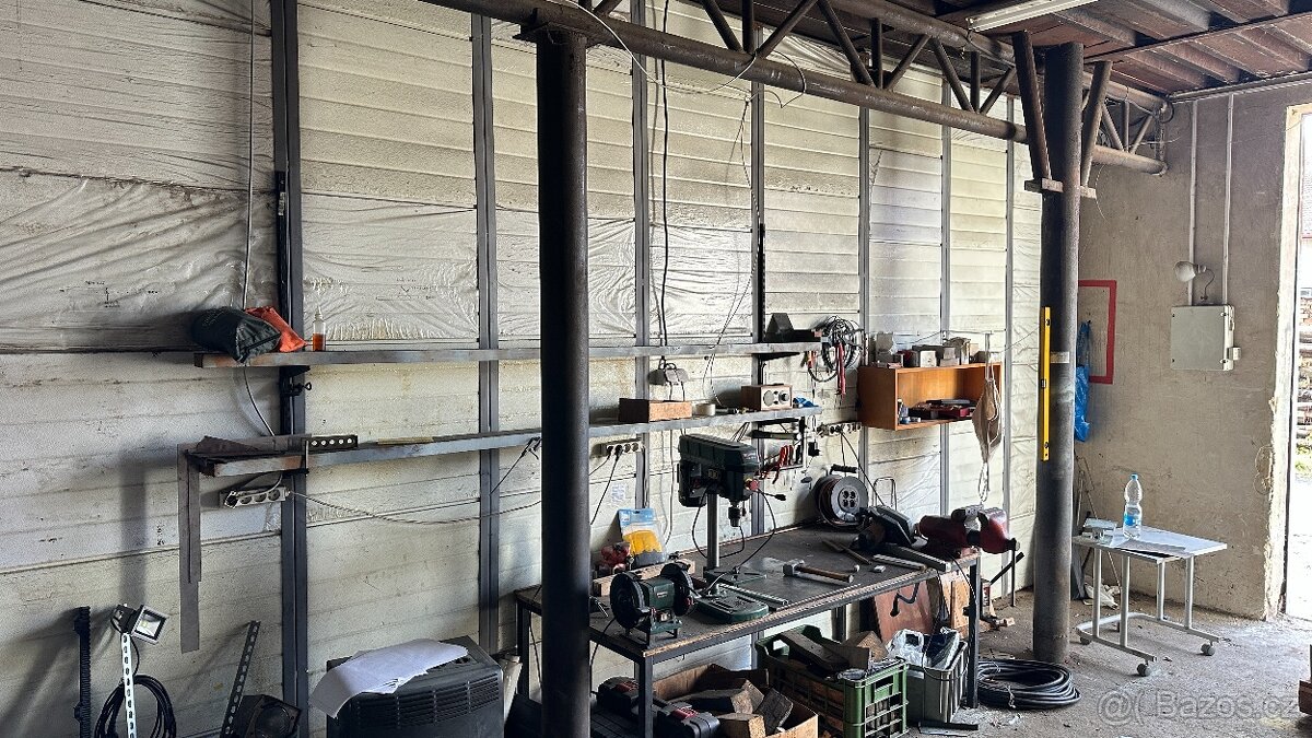 Pur desky - sekční vrata