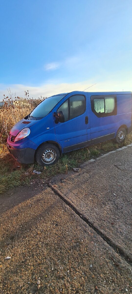 Renault Trafic,Vivaro 2.5 dci r.v.2008 prodam dily