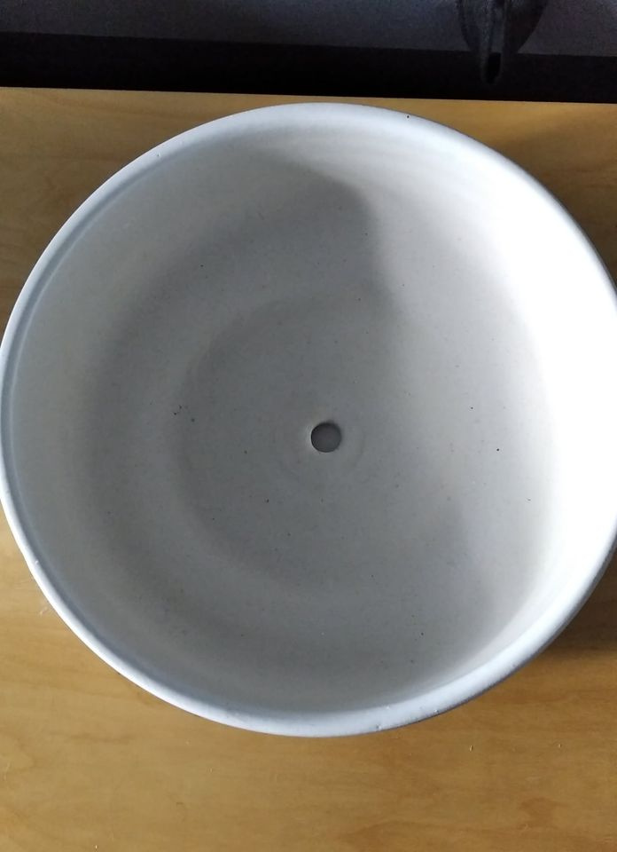 Kameninová mísa na rostliny