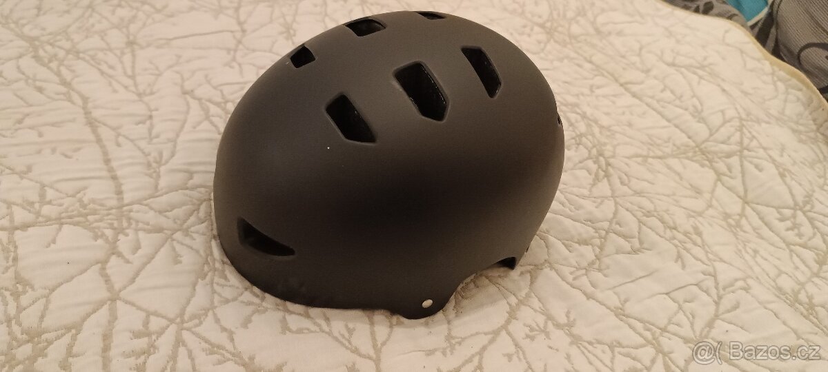 Helma skateboard, inline a kolo "L"