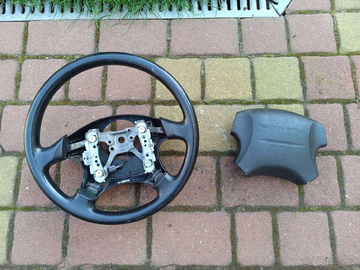 Subaru Impreza GG - volant