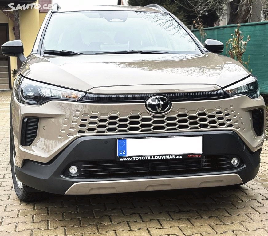 Nová Toyota Corolla Cross 1.8 Hybrid