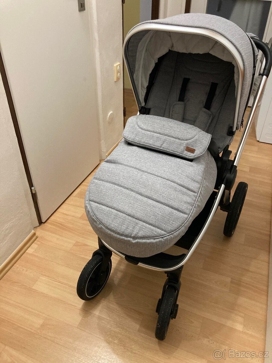 Kočárek ZOPA Move CROSS silver