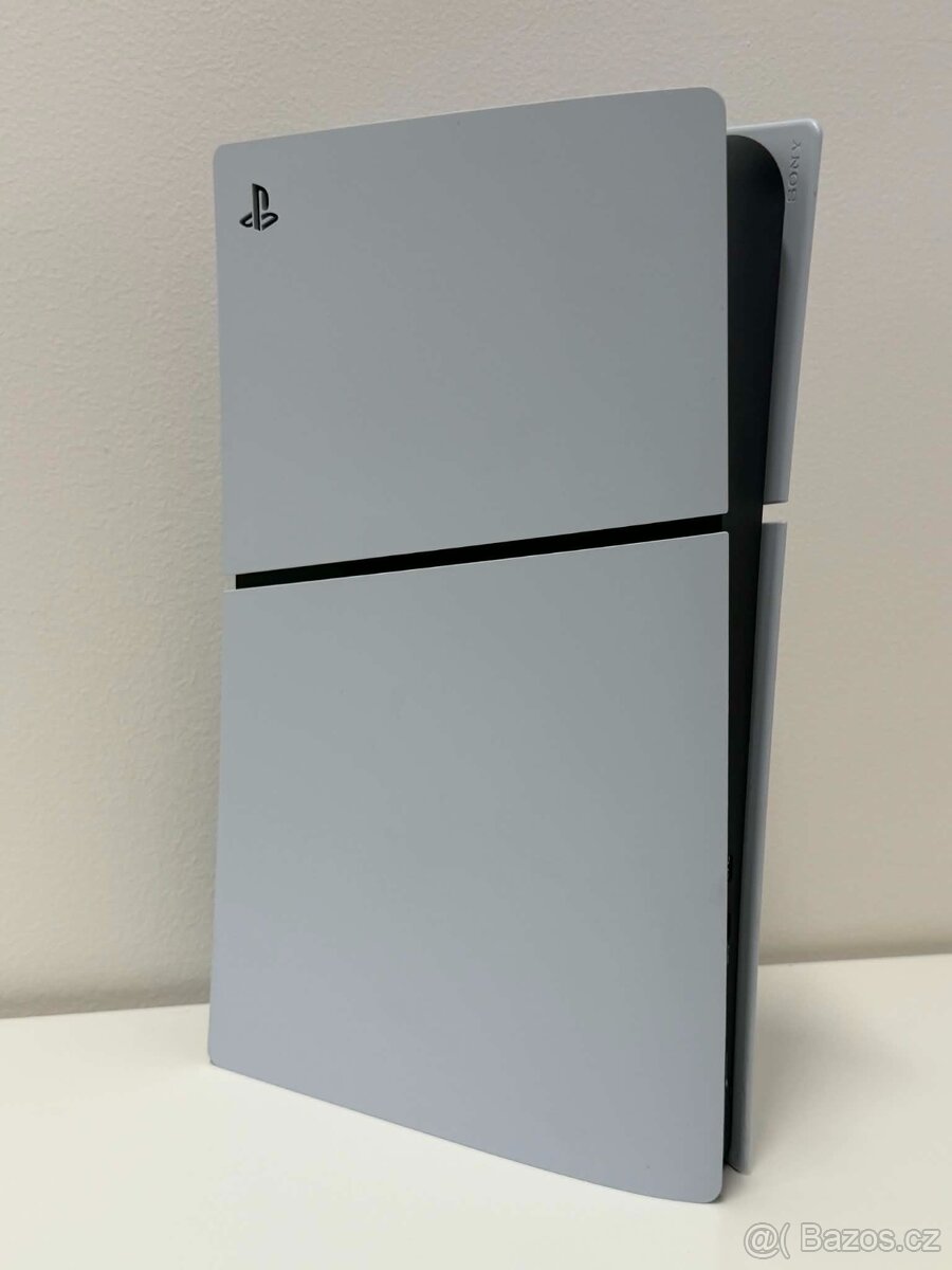 PlayStation 5 DIGITAL 1TB s praktickým kufrem