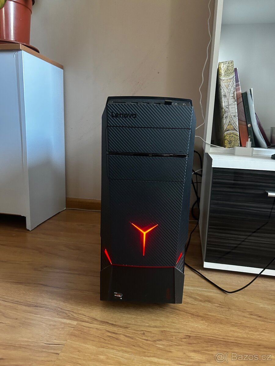 PC herní LENOVO