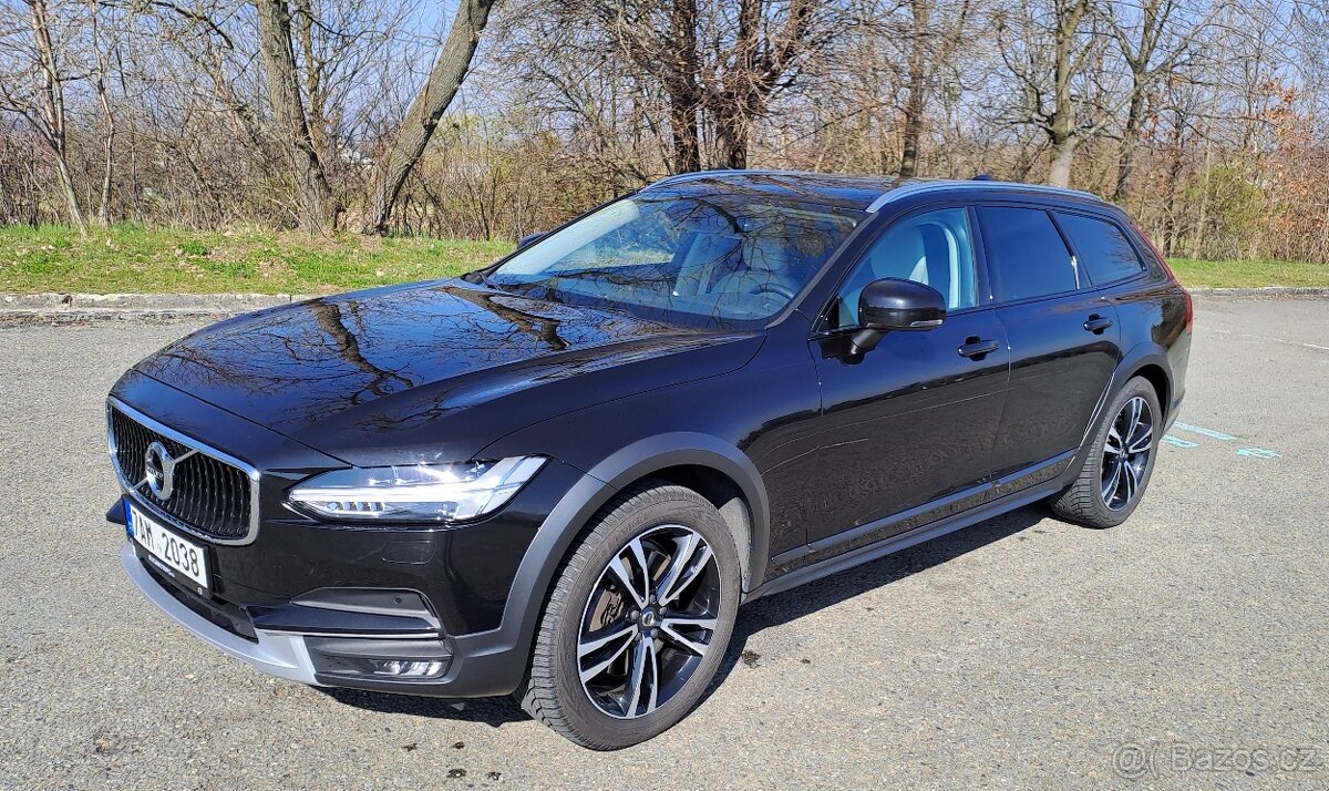 Volvo V90 Cross-Country 2.0. D5 173 kW 4x4, 1. majitel, ČR