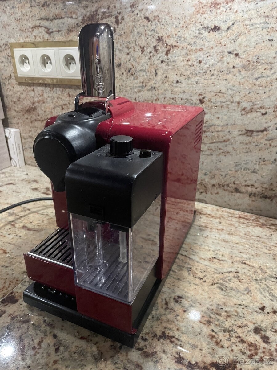kávovar Nespresso