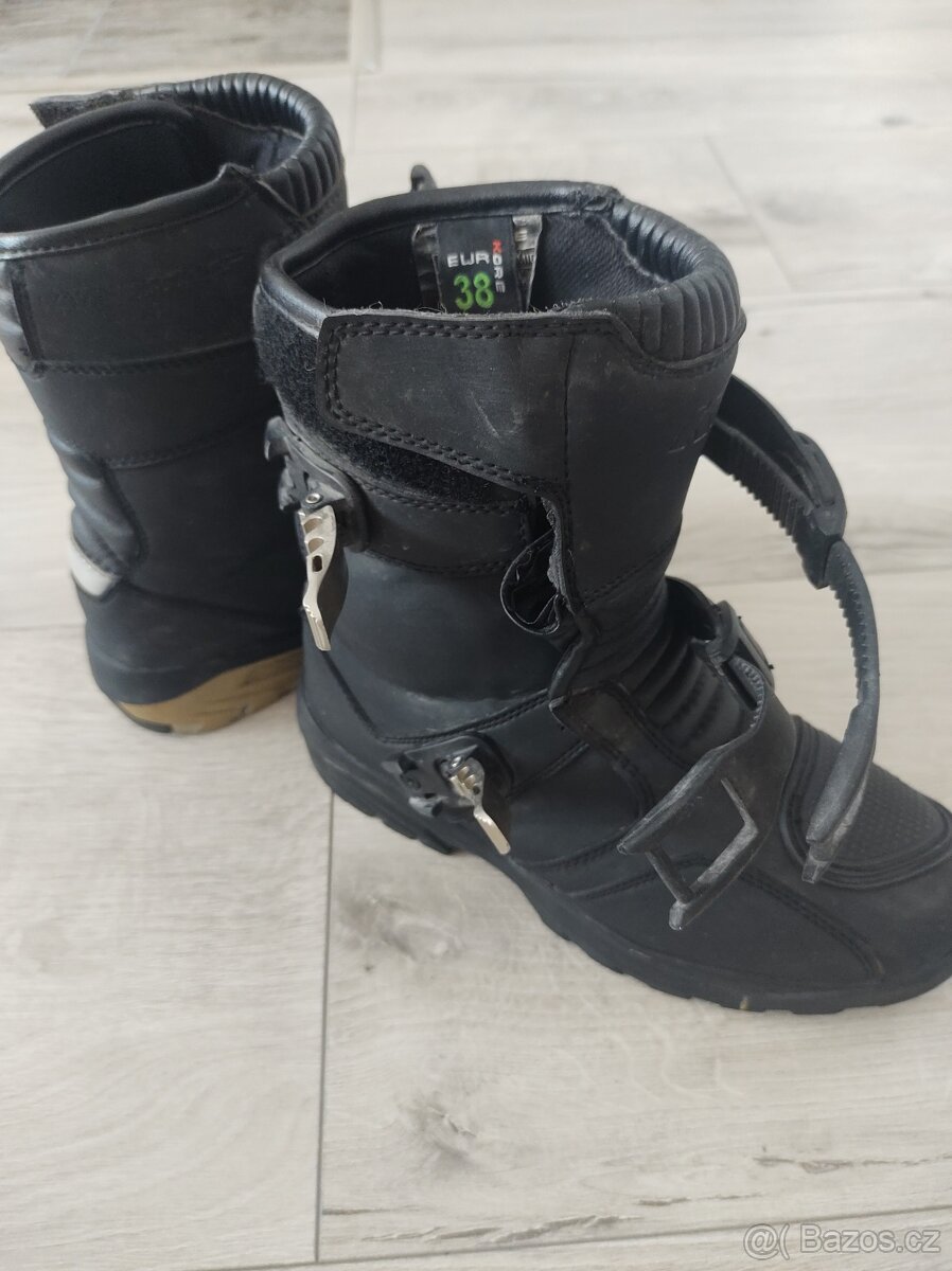 Boty KORE vel. 38