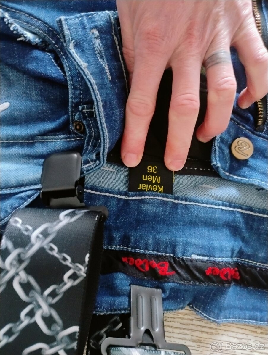 Oblečení za pár drobnych