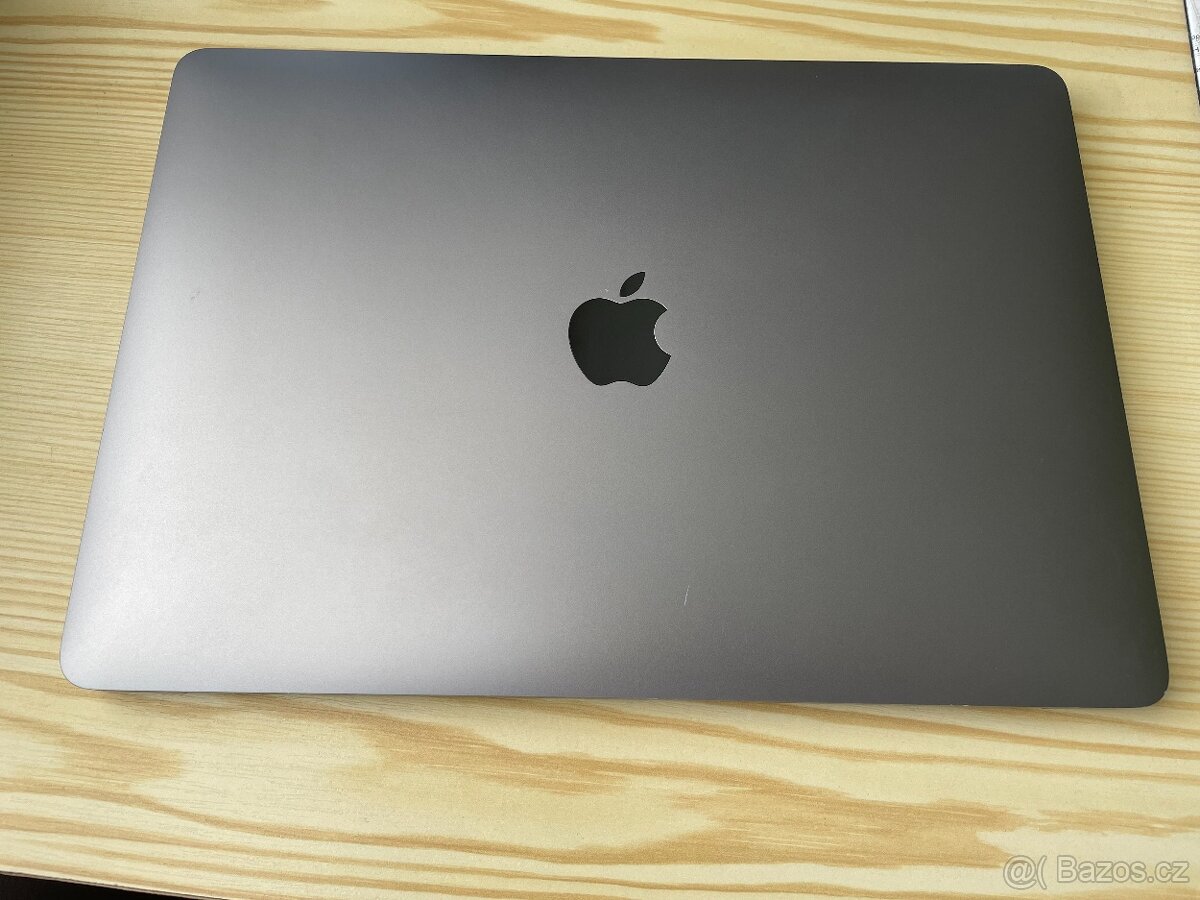 Apple MacBook Pro 13 (2021)